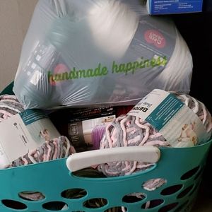 Over 20 bundles of yarn